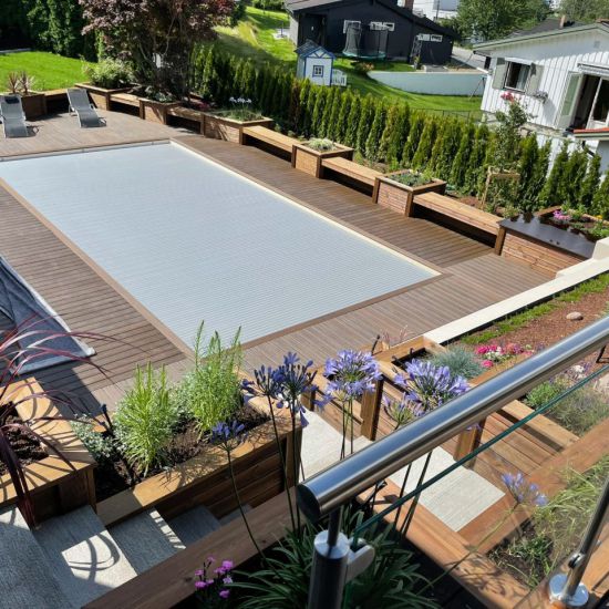 5x10m betong basseng med variabel dybde og nedsenket Covrex lamelltrekk